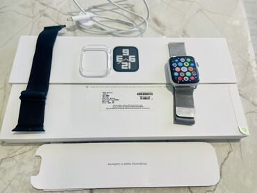 Apple Watch: Apple Watch SE 2 GPS 44mm Starlight Aluminium Case with Sport Band