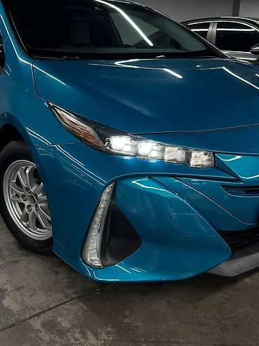 runx alex: Toyota Prius: 2017 г., Автомат, Гибрид, Хэтчбэк — 2