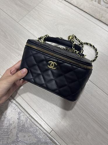 шанель сумка: Брала дорого Сумка-бокс Chanel Vanity Case, черная, стеганая - Форма — 2