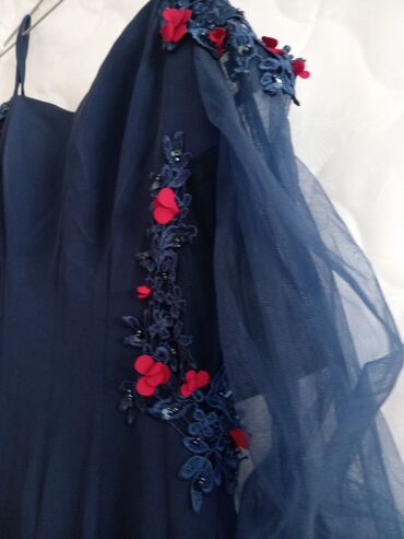 Ziyafət donları: Ziyafət və toy geyimləri. Baha alınıb — 4