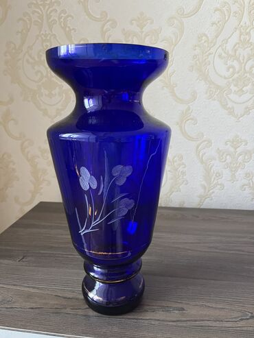 Vazalar: Bir vaza — 10