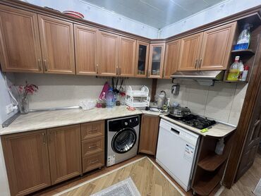Digər mebel: Mebel,qaz peci ve aspiratorüstünde verilir Razindedi