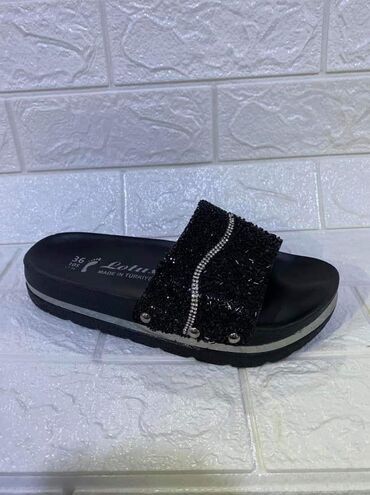 Papuče: Nova kolekcija
1600din.
36-40 — 13