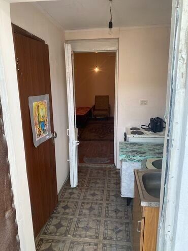 сдаю дом на длительный срок рядом просп жибек жолу бишкек: 20 м², 1 комната, Утепленный, Бронированные двери, Парковка