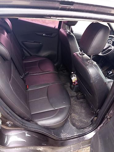 Chevrolet: Chevrolet Spark: 2015 г., 1 л, Вариатор, Бензин, Хэтчбэк — 8