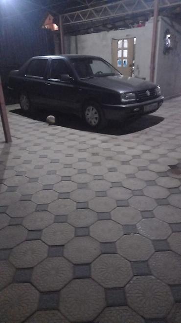 прокладка впускного коллектора: Volkswagen Vento: 1993 г., 1.8 л, Механика, Бензин, Седан — 4