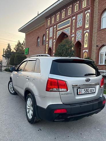 Kia: Kia Sorento: 2011 г., Кроссовер — 4