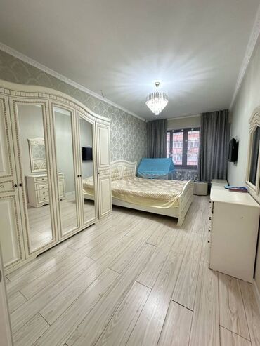 komplekt prostyni i navolochki: 2 комнаты, 64 м², Элитка, 3 этаж, Евроремонт