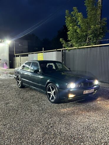 авто машина сатылат: BMW 525: 1991 г., 2.5 л, Механика, Бензин, Седан