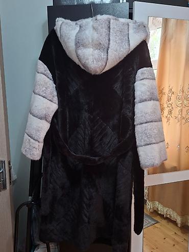 kiwi geyimi: 🧥 5 TƏBI KÜRKLÜK SATILIR 🧥 1. Material: — Enot Ölçü: — 38-40 Qiymət — 2