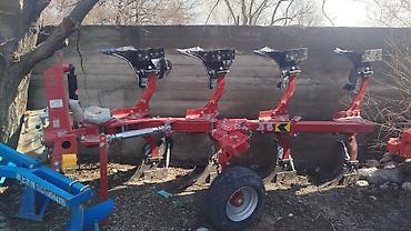 Тракторы Dongfanghong: Колёсные тракторы Dongfeng (серия LX/MF), красного цвета, с кабиной — 13