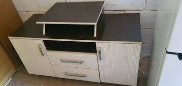 Другие мебельные гарнитуры: Продаю подставку под телевизор в отличном состоянии цена договорная