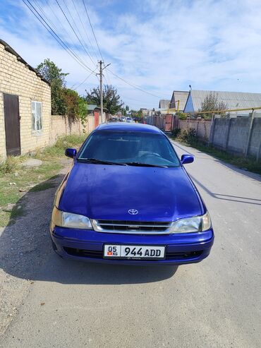 2 куб моно: Toyota Carina E: 1992 г., 2 л, Механика, Бензин, Седан