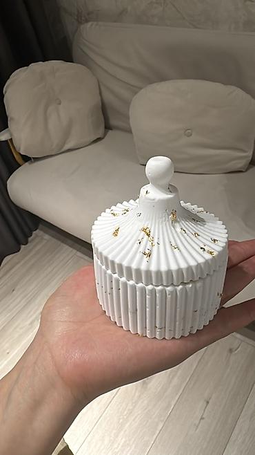 картоные коробки: Белые декоративные шкатулки с крышками - Материал: керамика/фарфор — 1