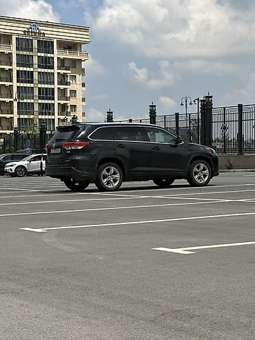 высокие машины: Toyota Highlander: 2015 г., 3.5 л, Вариатор, Гибрид, Кроссовер — 4