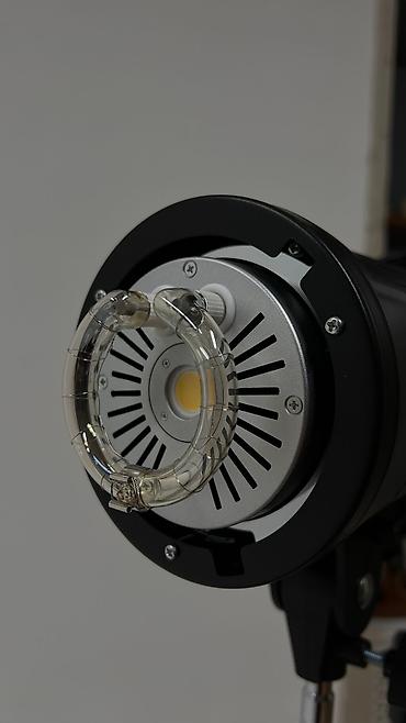 Освещение: Продается для фото и видео сьемки профессиональные техники от Godox — 5