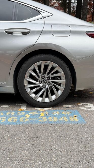 Lexus: Lexus ES: 2019 г., 2.5 л, Вариатор, Гибрид, Седан — 31