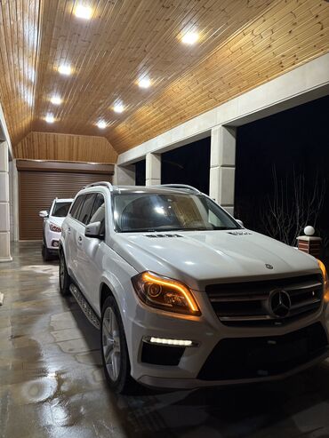 maşın aparatura: Mercedes-Benz GL-Class: 4.7 l | 2013 il Ofrouder/SUV