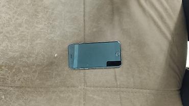 lg g6: Apple iPhone 6 в цвете Space Gray. На корпусе указана модель A1549 — 2