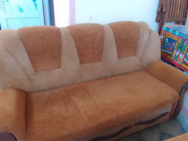 диван кушетку: Satilir 80azn