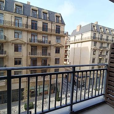 kirayə ev bakida: İcarəyə verilir 3 otaqlı yeni tikili 92 m², Ağ şəhər q. 2 000 AZN/ay — 3