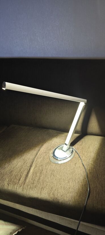 Жарык кылуу: Продаю настольную лампу