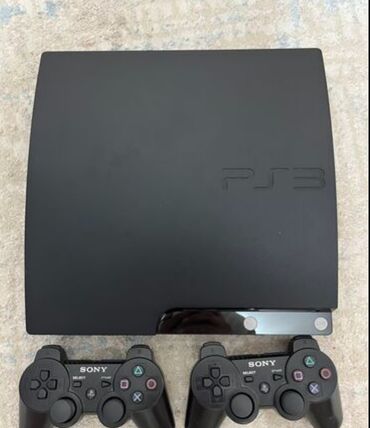 PS3 (Sony PlayStation 3): Продаю Playstation 3 Slim 500GB прошитая. Два джойстика (новые)