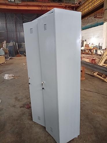 Metall geyim dolabı – 2 bölməli - Material: qalın metal konstruksiya