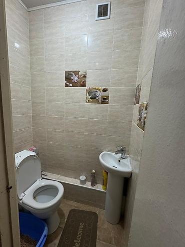 106: 3 комнаты, 70 м², 12 мкр 106 серия, 8 этаж — 6