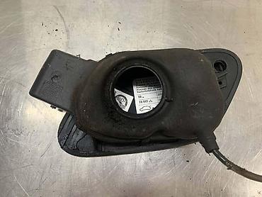 3 103: POKLOPAC REZERVOARA ZA VOLKSWAGEN GOLF 7 - K2 | Poklopac rezervoara — 2