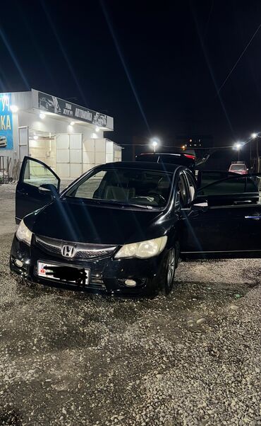 бишкек хонда свик: Honda Civic 2009, V - 1.3 бензин, автомат Кожаный салон Привод