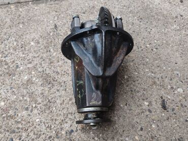 Auto delovi: Srce zadnjeg diferencijala Lada 21213,21214 Niva 1.7 br.2. Skinuto sa — 2