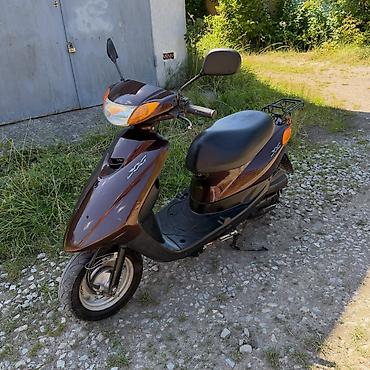 купить мопед в кредит: Yamaha JOG skuter - Rəng: tünd qəhvəyi/gavalı tonları, qara plastik — 1