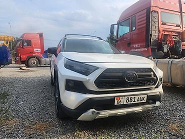 reno duster: Toyota RAV4: 2018 г., Бензин, Кроссовер — 3