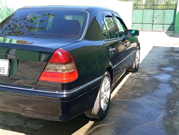 Mercedes-Benz: Mercedes-Benz 230: 2.3 l | 1998 il Sedan — 10