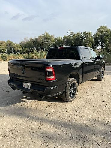 рам додж: Dodge Ram 1500: 2019 г., 5.7 л, Автомат, Бензин, Пикап — 3