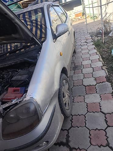 Nissan: Nissan Tino: 2000 г., 1.8 л, Автомат, Бензин, Хэтчбэк — 4