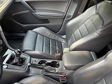 Volkswagen: Volkswagen Golf GTI: 2019 г., 2 л, Механика, Бензин, Хэтчбэк — 9