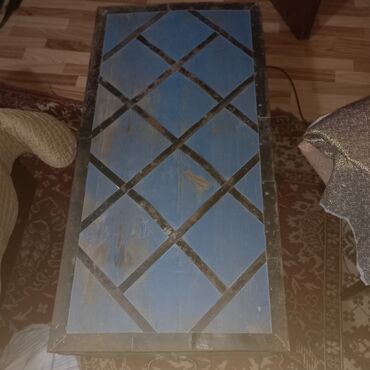 Sandıqlar: Cehizlik Sandıq satılır. - 1950-ci illərə aiddir. - Açarla bağlanır — 12