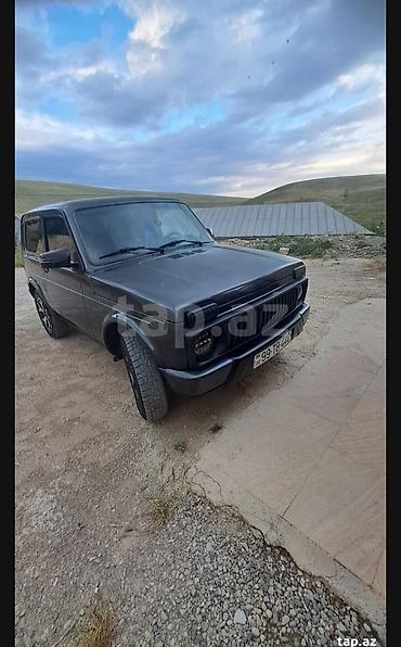 09 maşın: Avtomobil: Lada Niva (3 qapı, tam ötürücülü off-road SUV) — 5