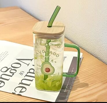 стакан с крышкой: Милая кружка авокадо 🥑 с крышкой и трубочкой