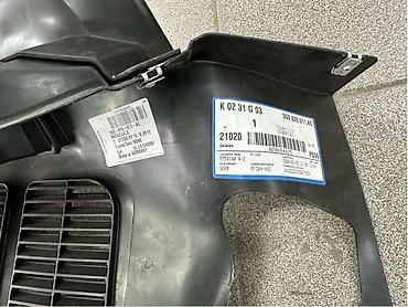 la linea slike: LEVO POTKRILO ZA VOLKSWAGEN PASSAT B8 - 3G0805911C | Parce prednjeg — 2