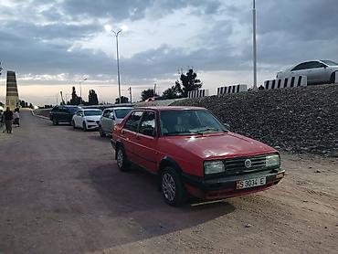 Volkswagen Jetta: 1991 г., 1.8 л, Механика, Бензин, Седан