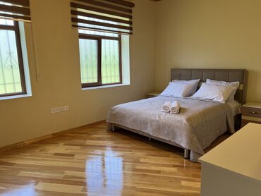 Günlük kirayə evlər: 250 kv. m, 5 otaqlı, Qaz, İşıq, Su — 4