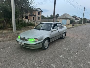 фары на опель вектра б: Автомобиль Daewoo Nexia, седан с четырьмя дверями, представлен в