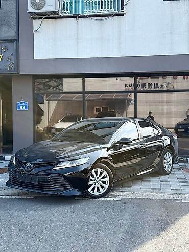 Toyota: Toyota Camry: 2019 г., 2.5 л, Гибрид — 6