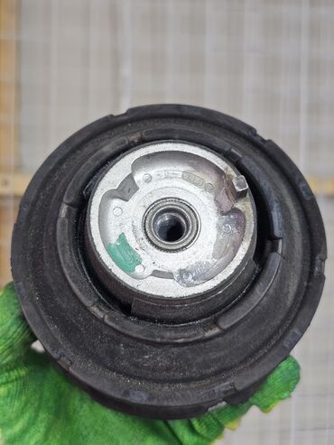 Подушки мотора: Подушка мотора Mercedes-Benz 2000 г., Б/у, Оригинал, Германия — 11