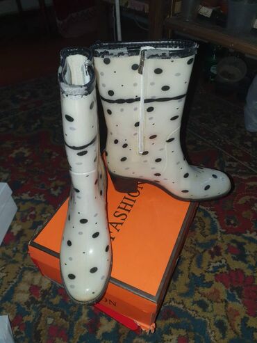 Туфли: Продам женскую обувь в очень хорошем и идеальном состоянии, размеры — 14