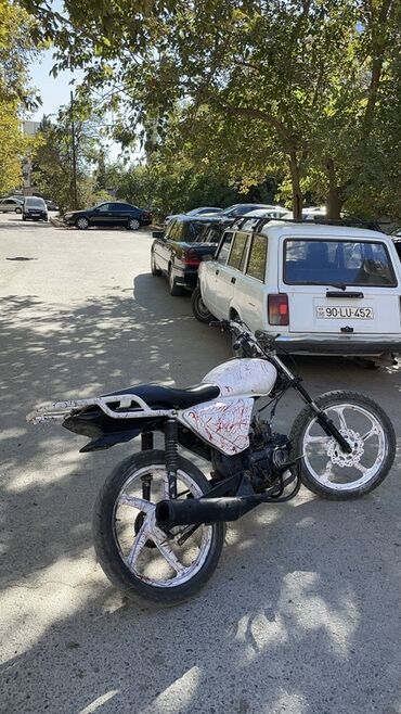 moped model: Demeli moton prablemi yag yeyir 110 m xerci var Qabag pacenik dagilib