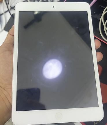 wifi anten: Apple iPad planşet - Model: iPad (ağ ön panel, gümüş/alüminium arxa — 3